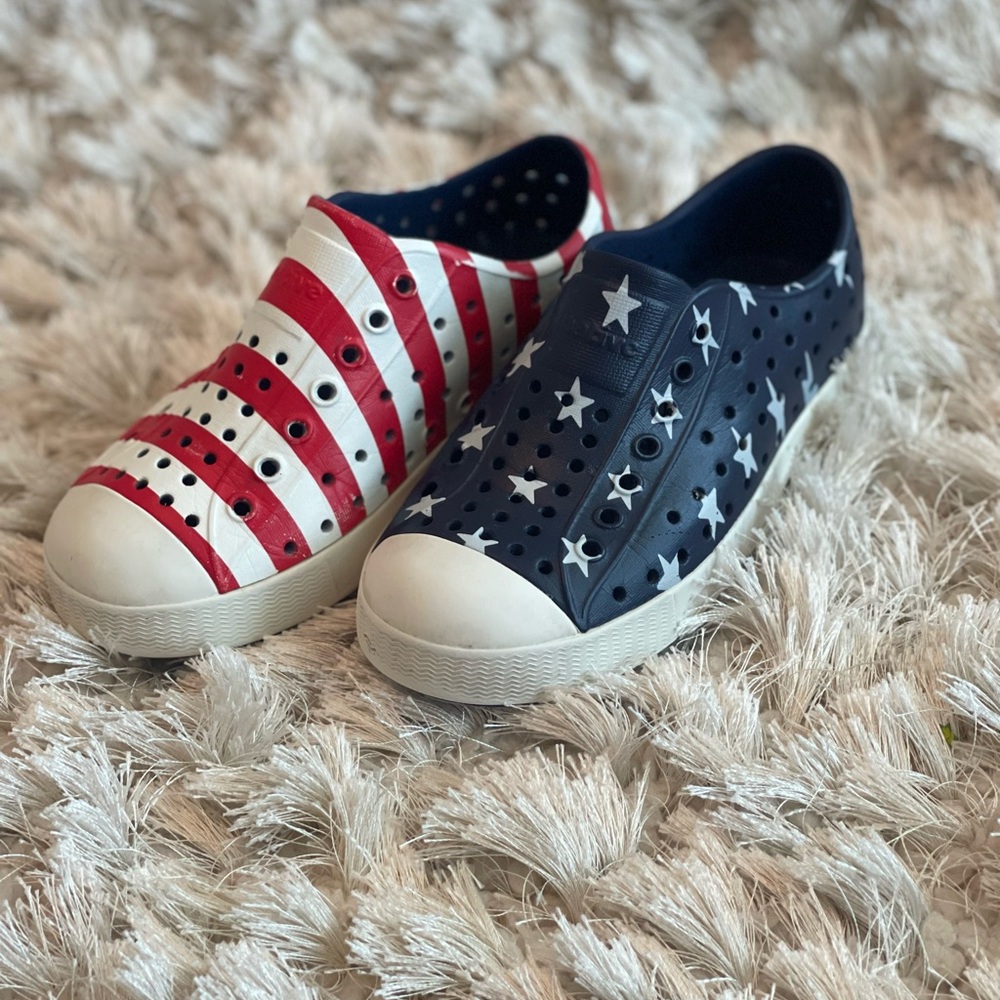 Native Jefferson Stars & Stripes Flag Kids Sz 12